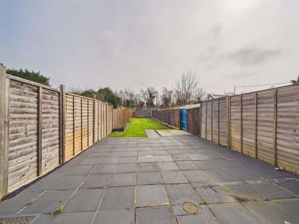 Cam01909 g0 pr0482 still019