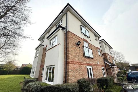 2 bedroom flat to rent, 9A Apsley Close, North Harrow HA2