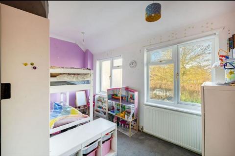 2 bedroom house to rent, Roke Lodge Road, Kenley CR8