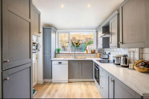 2 bedroom house to rent, Roke Lodge Road, Kenley CR8