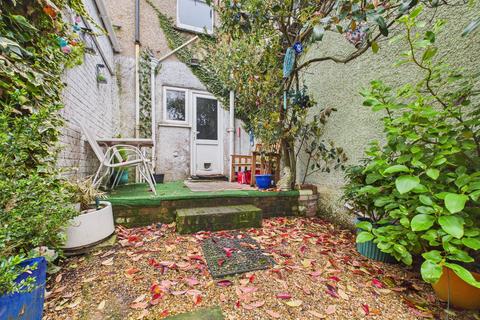 3 bedroom maisonette for sale, Crabtree Lane, Lancing, BN15 9PJ
