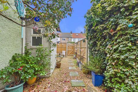 3 bedroom maisonette for sale, Crabtree Lane, Lancing, BN15 9PJ