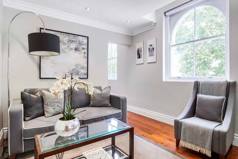 2 bedroom apartment to rent, Kensington Gardens Square London W2