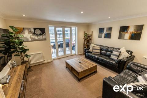 6 bedroom detached house for sale, Dodsley Way, Mansfield NG21