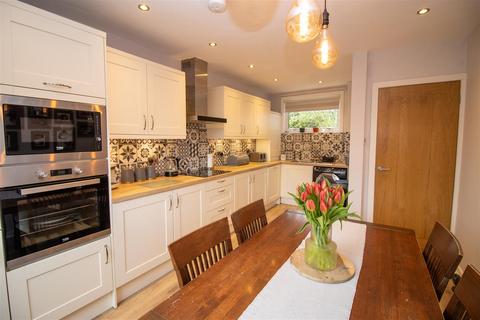 3 bedroom end of terrace house for sale, Silverbuthall Road, Hawick