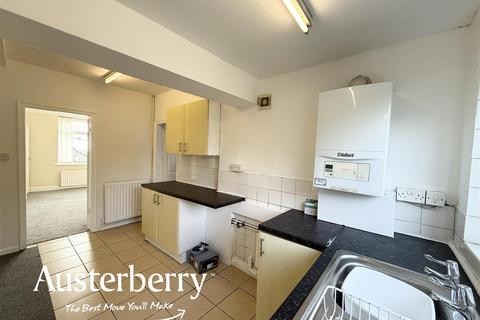 3 bedroom townhouse to rent, Broadway, Stoke-On-Trent ST3
