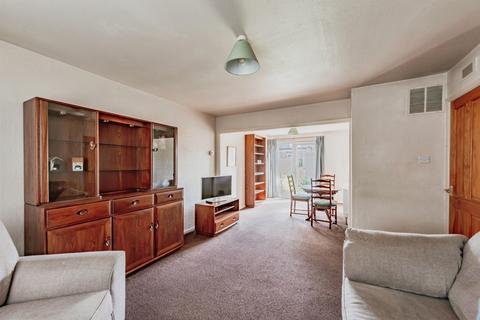 3 bedroom end of terrace house for sale, Rochester Walk, Reigate