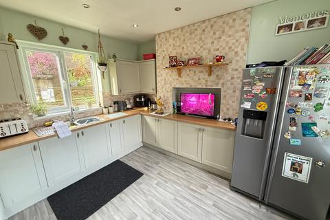 4 bedroom detached house for sale, Wind Street, Llandysul, SA44