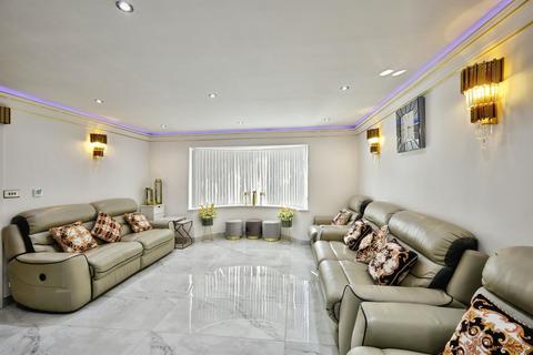 5 bedroom detached house for sale, Home Farm Close, Little Billing, Northampton