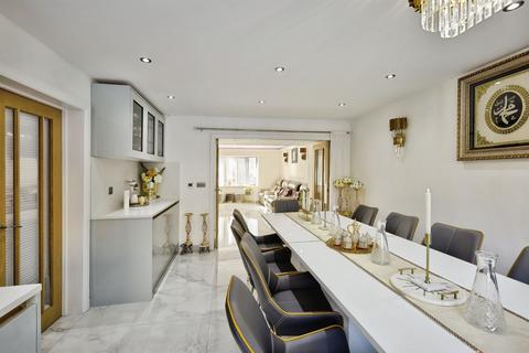 5 bedroom detached house for sale, Home Farm Close, Little Billing, Northampton