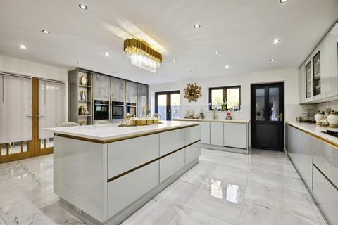 5 bedroom detached house for sale, Home Farm Close, Little Billing, Northampton