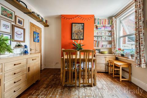 3 bedroom terraced house for sale, Avenue Road, Norwich