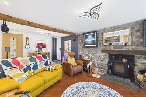 undefined, Hendre Road, Capel Hendre, Ammanford