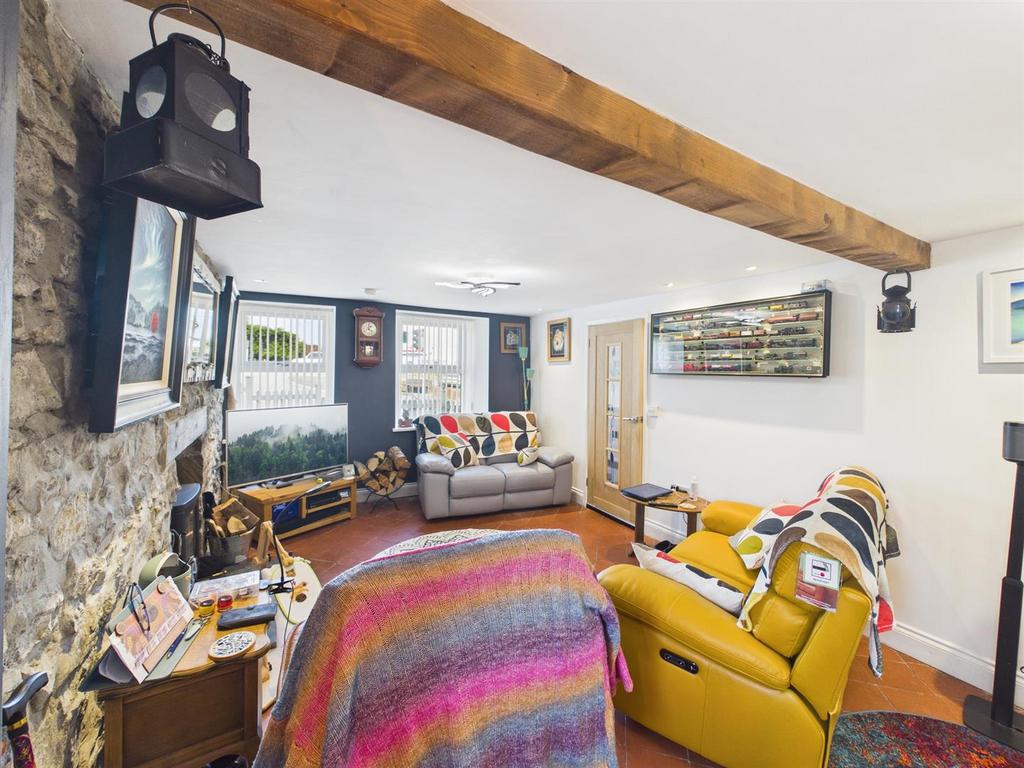 CAM04045 G0-PR0078-STILL005.jpg