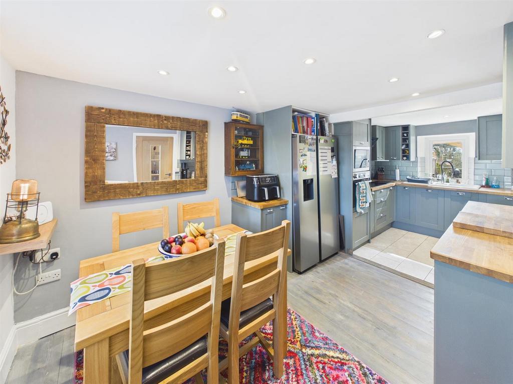 CAM04045 G0-PR0078-STILL011.jpg