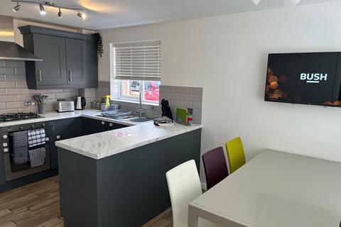 4 bedroom detached house to rent, Harker Drive, Coalville, LE67