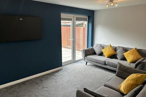 4 bedroom detached house to rent, Harker Drive, Coalville, LE67