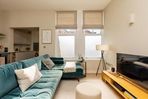 2 bedroom flat for sale, Bushy Park, Totterdown