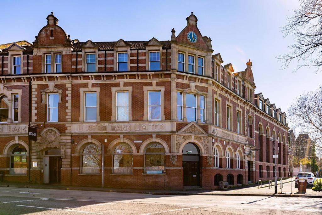 Flat 1 The Bank-19.jpg