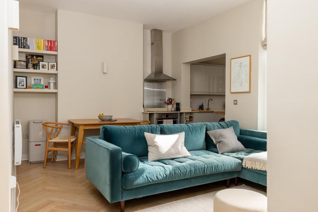 Flat 1 The Bank-9.jpg