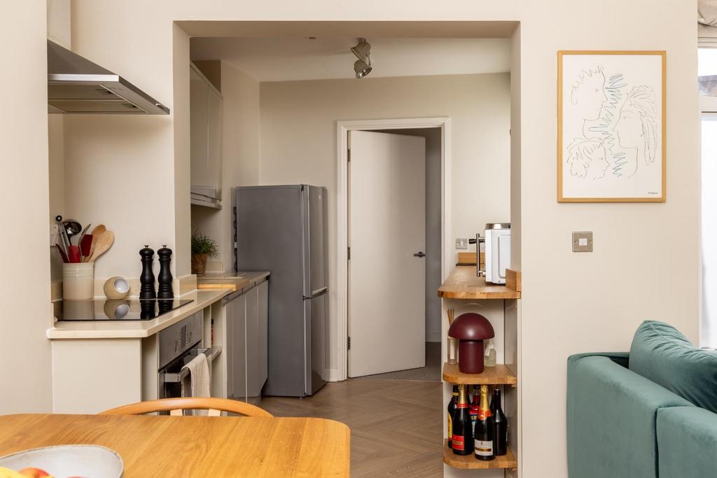 Flat 1 The Bank-13.jpg