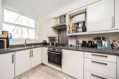 2 bedroom flat for sale, Hillmarton Road, London N7