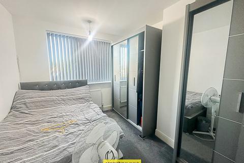 undefined, Waller Avenue Luton LU4 9RR