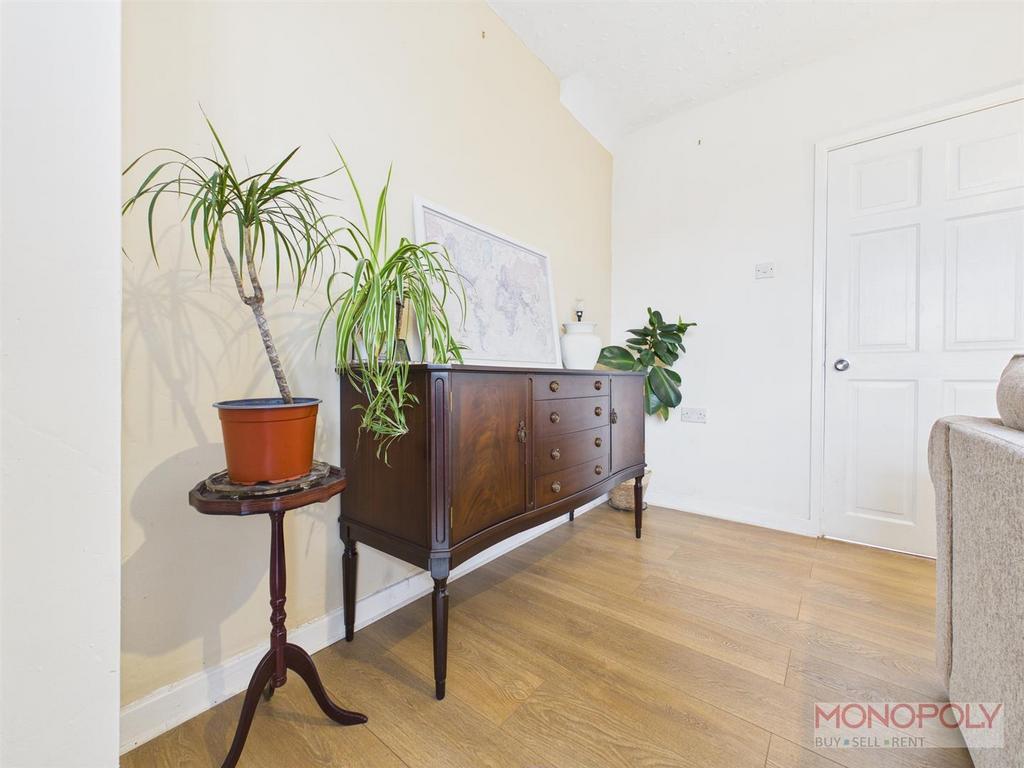 CAM04439 G0-PR0253-STILL005.jpg