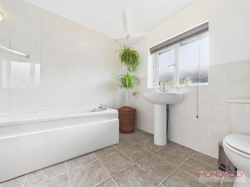 CAM04439 G0-PR0253-STILL009.jpg