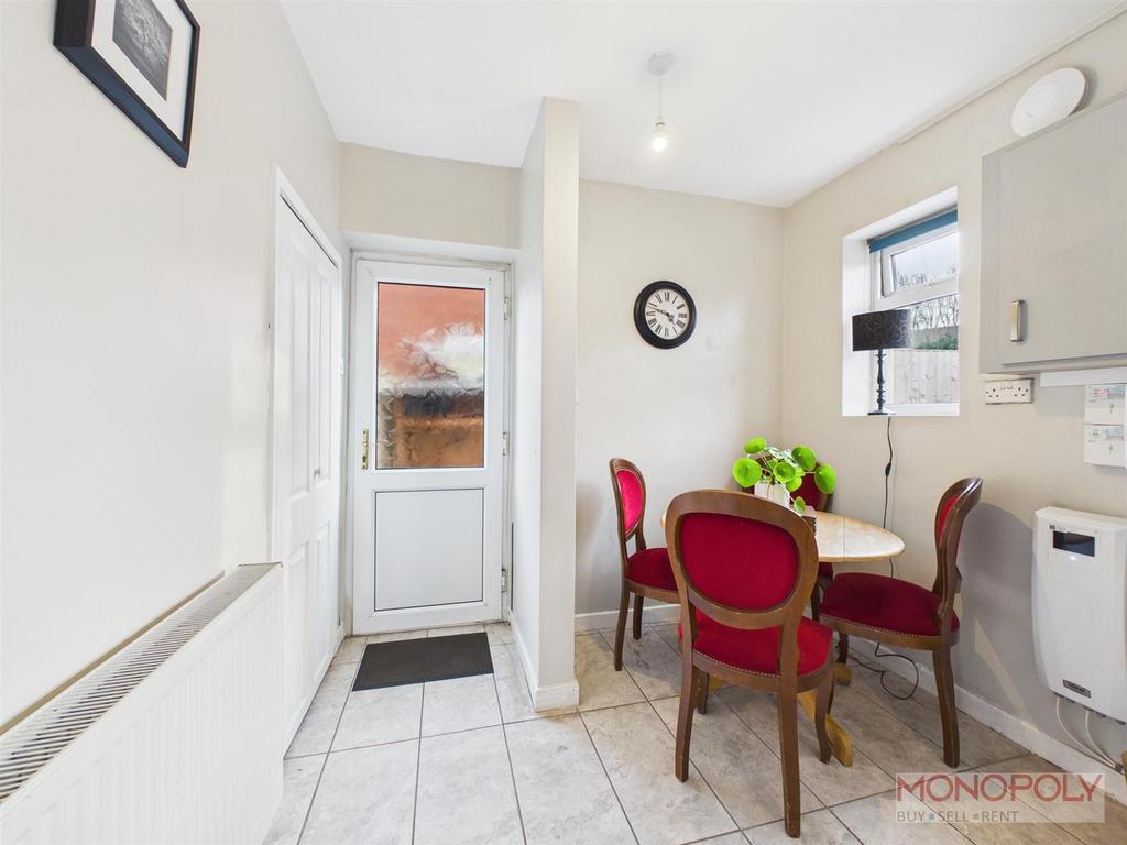 CAM04439 G0-PR0253-STILL007.jpg