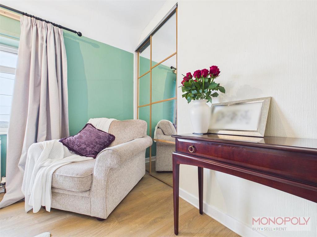 CAM04439 G0-PR0253-STILL011.jpg