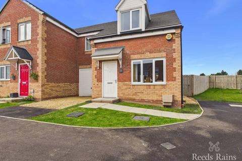 3 bedroom semi-detached house for sale, Queensbury Grove, North Yorkshire TS5