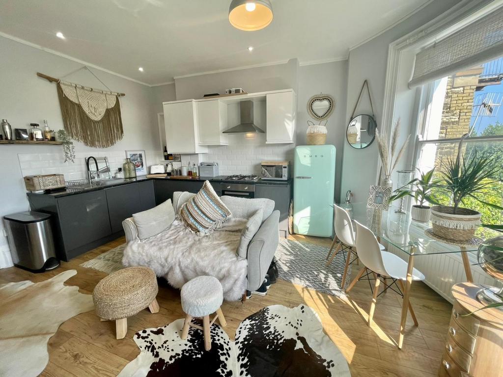 8d6f0561-ff32-4fb...