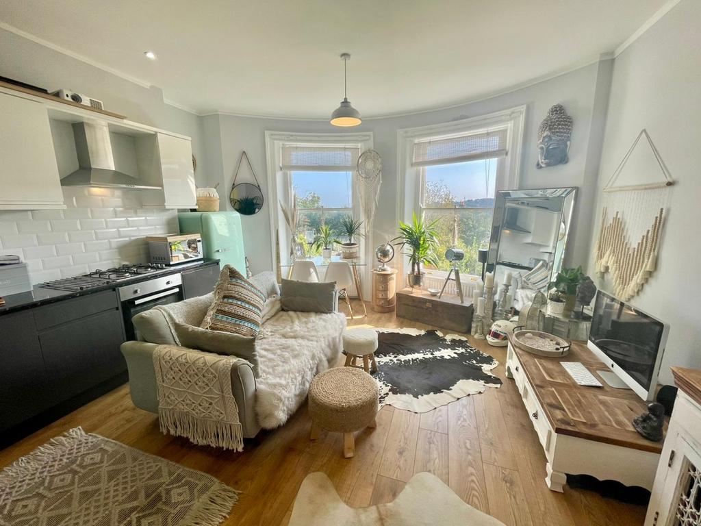 D30c408a-ffea-48d...