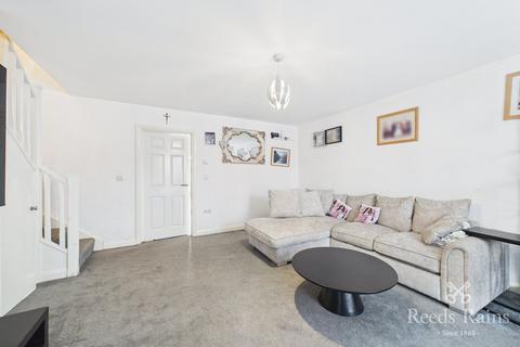 3 bedroom terraced house for sale, Bratton Drive, Greater Manchester M19
