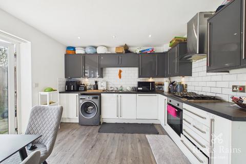 3 bedroom terraced house for sale, Bratton Drive, Greater Manchester M19