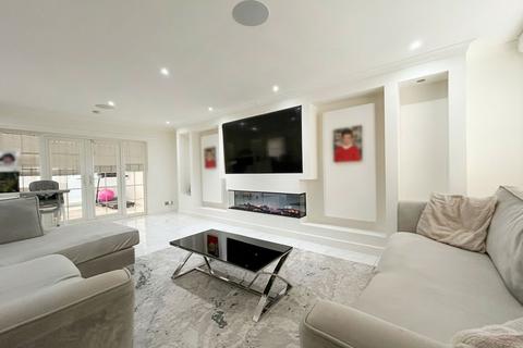 undefined, Walkden Road, Manchester M28