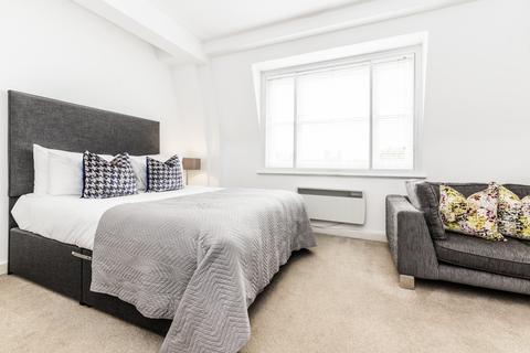 Studio to rent, Hill Street, London, W1J