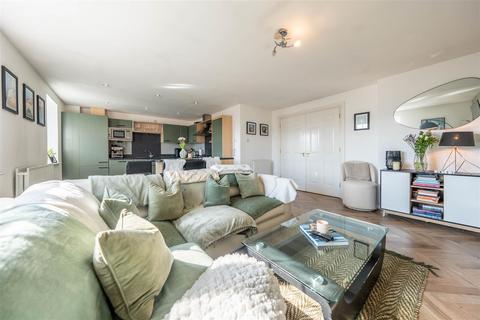 2 bedroom house for sale, Rosslyn Avenue, Perth