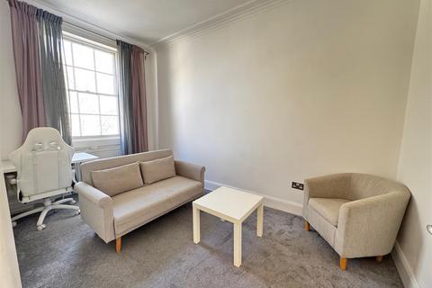 1 bedroom flat to rent, Argyle Square