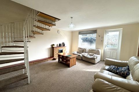 4 bedroom house to rent, Humphrey Middlemore Drive, Birmingham, B17