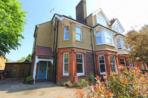 undefined, Avenue Road, St. Albans
