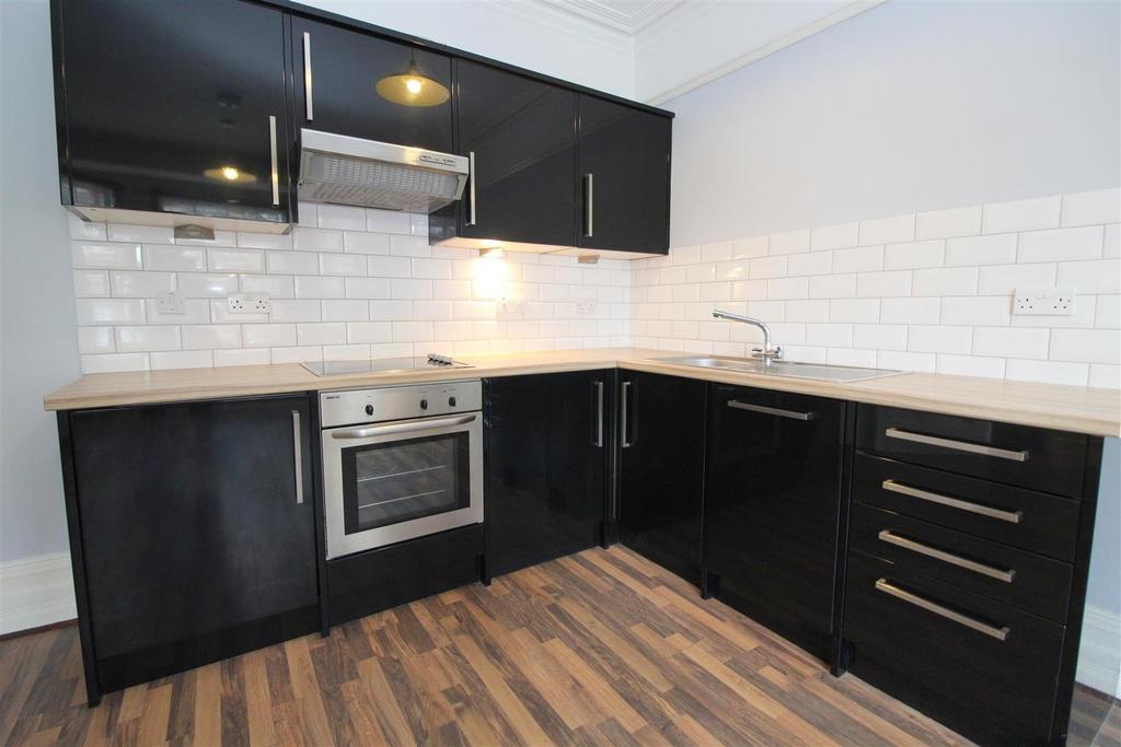 Flat 1, 1 Avenue Road - New 2022 (11).JPG