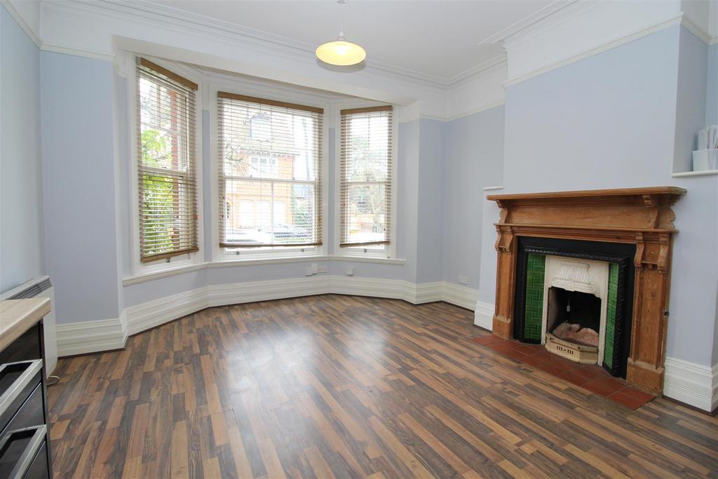 Flat 1, 1 Avenue Road - New 2022 (13).JPG