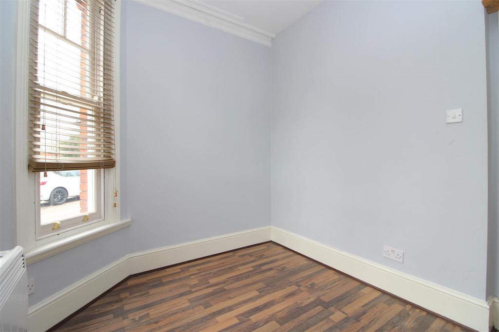 Flat 1, 1 Avenue Road - New 2022 (3).JPG