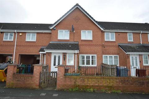 3 bedroom house to rent, Drake Avenue, Manchester M22