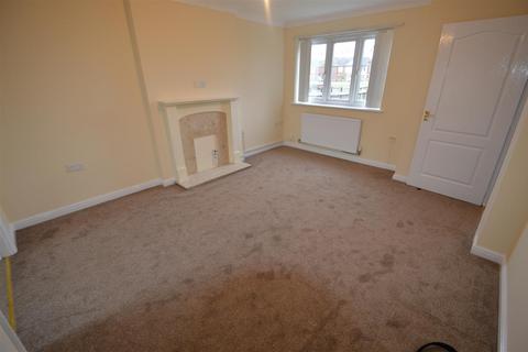 3 bedroom house to rent, Drake Avenue, Manchester M22