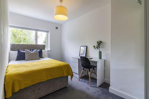 undefined, Warwick Avenue, Beeston, NG9