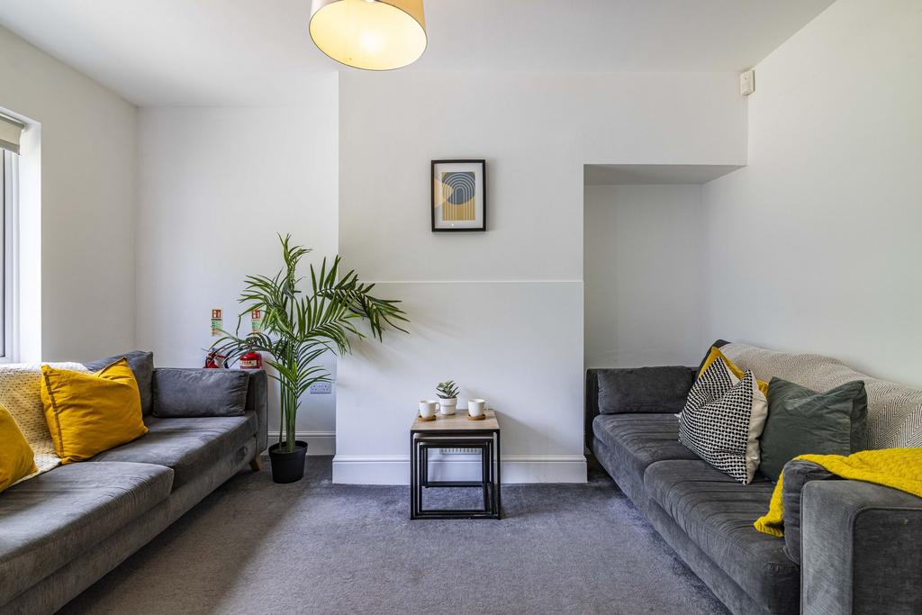 Open Plan Lounge/Kitchen