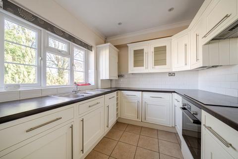 2 bedroom maisonette for sale, Arlington Lodge, Monument Hill, Weybridge, KT13